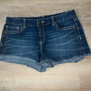 Woman shorts